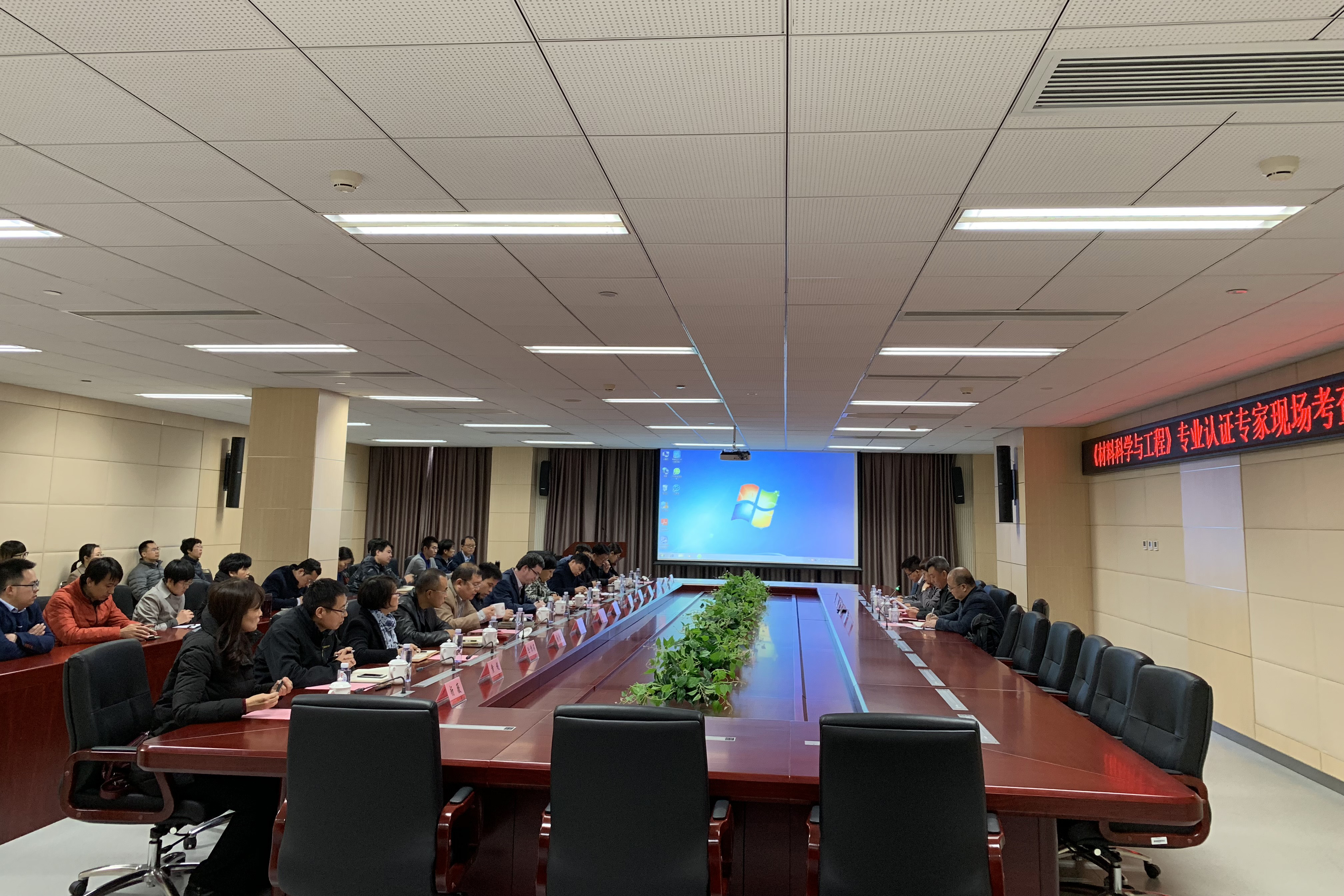 3ea2b1d4470540e1af9fec5ee6eb46f8.jpg 3ea2b1d4470540e1af9fec5ee6eb46f8.jpg