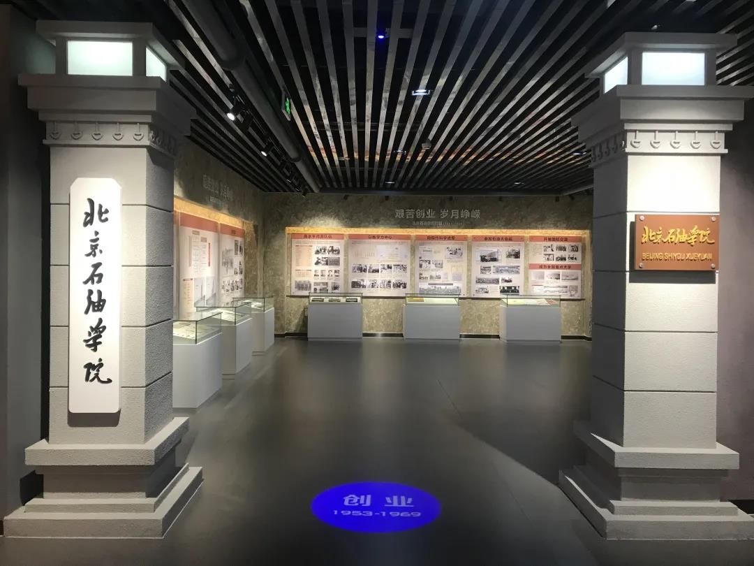 f7ddadb7a78e40fcab5264fea3deef21.jpg f7ddadb7a78e40fcab5264fea3deef21.jpg