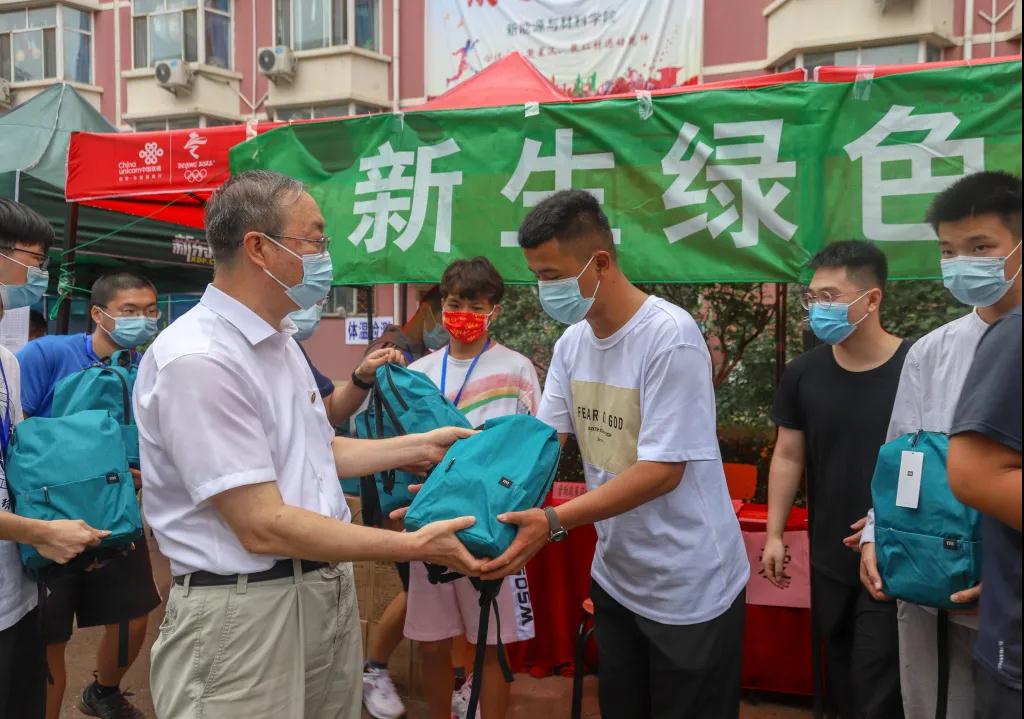 2b7486df2de340beb73f635d93116446.jpg 2b7486df2de340beb73f635d93116446.jpg