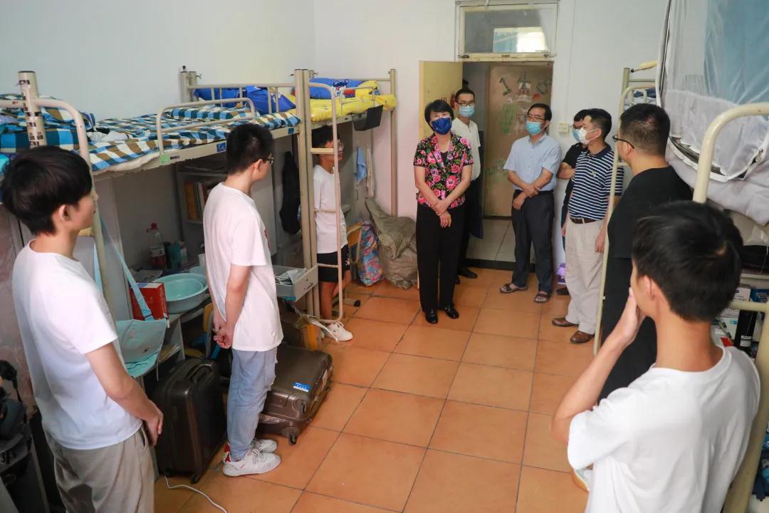 aa436b9cecf84e06917985e528893638.jpg aa436b9cecf84e06917985e528893638.jpg